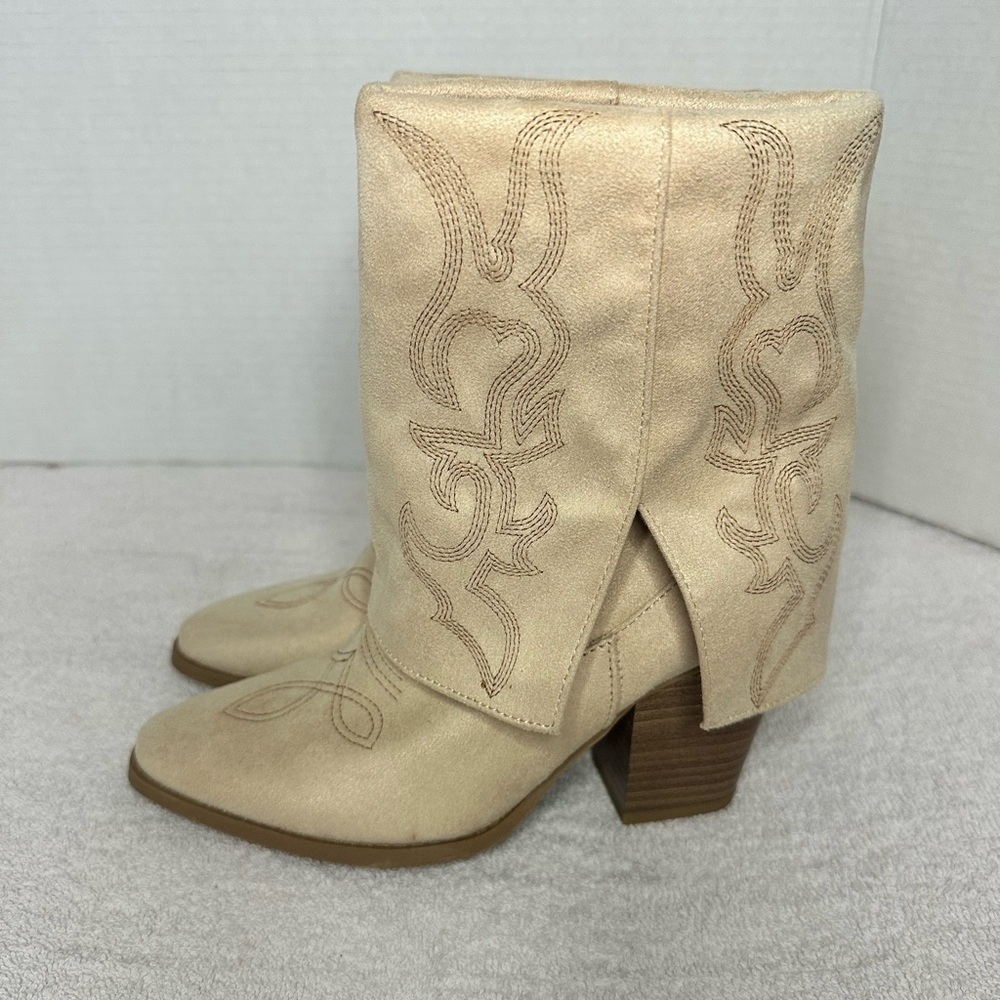 Dream Pairs Womens Fold Over Embroidered Cowgirl Boots Beige Suede Size 6 - Picture 2 of 6